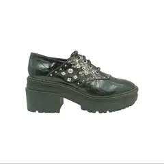HERIEL - Zapato Negro Tachas Charol Mujer