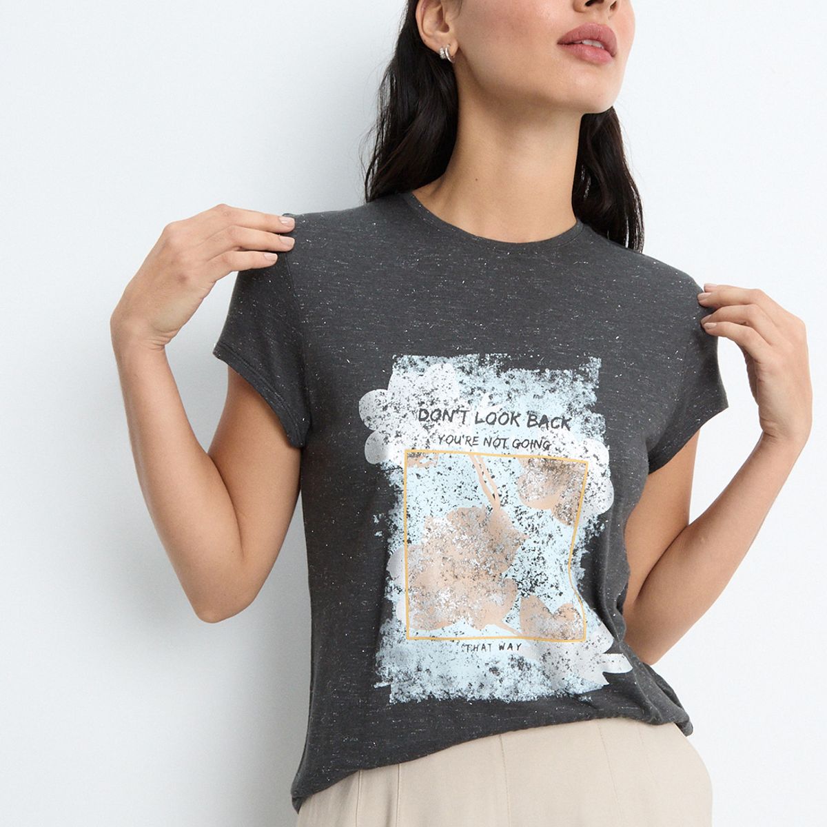 IO - Polera Manga Corta Mujer Gris Io