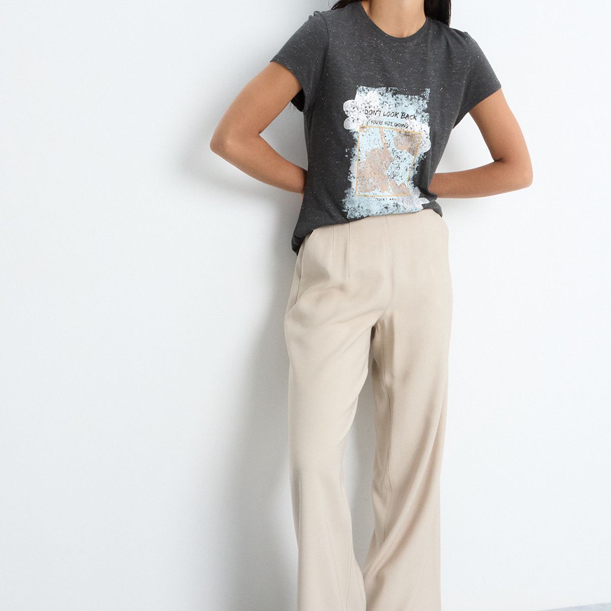 IO - Polera Manga Corta Mujer Gris Io