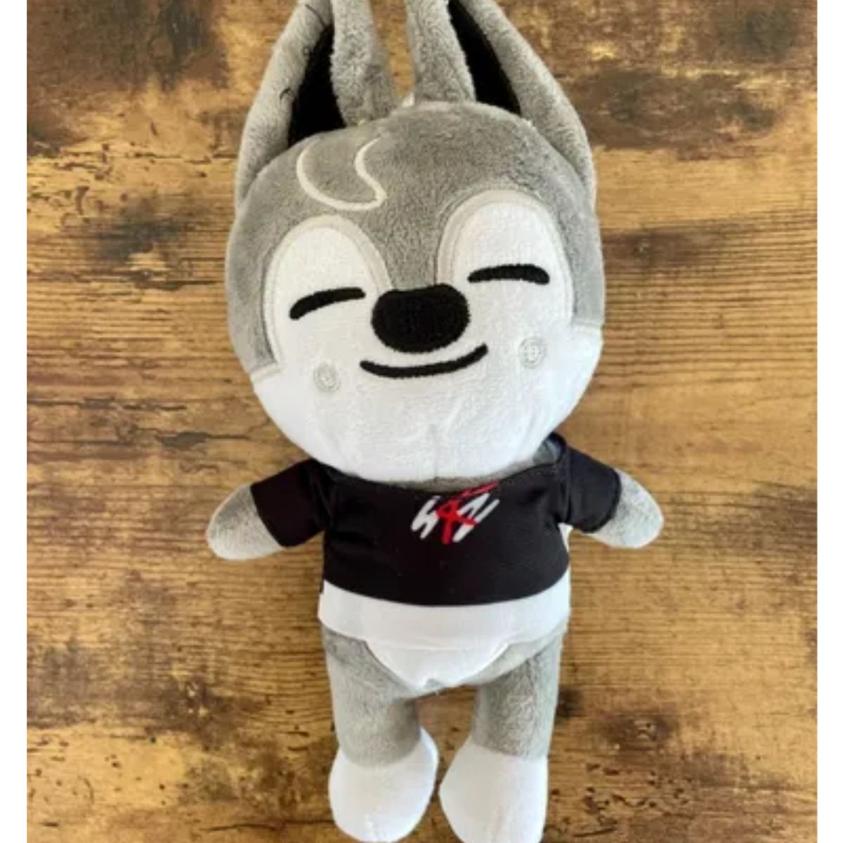 COMPUTECH - Peluche Wolf Chan SKZOO de Stray Kids