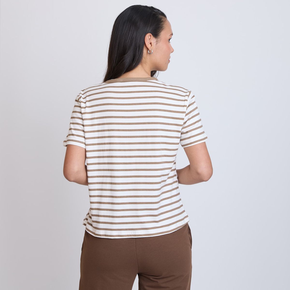 ELLESSE - POLERA MUJER ELLESSE LORENZA RAYAS/CAFÉ