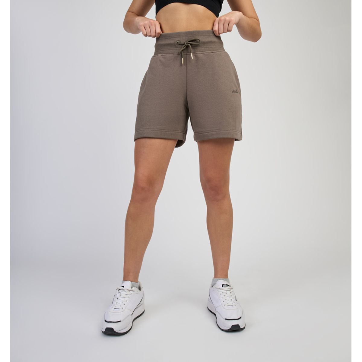 ELLESSE - SHORT MUJER ELLESSE EMA CAFÉ