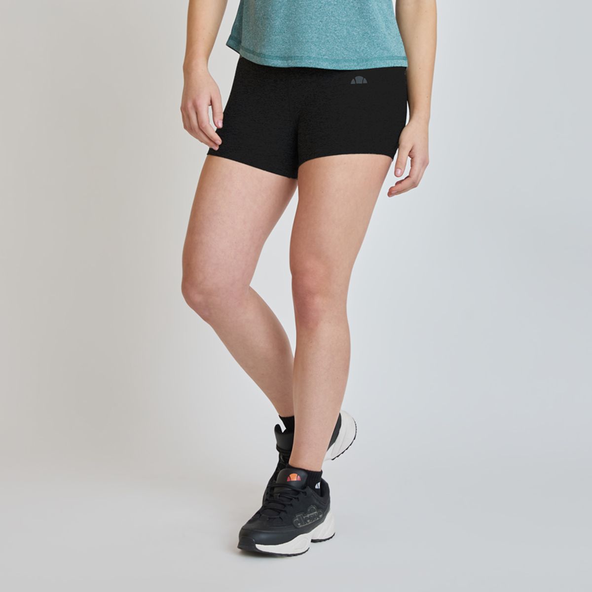 ELLESSE - SHORT MUJER ELLESSE SHARON NEGRO