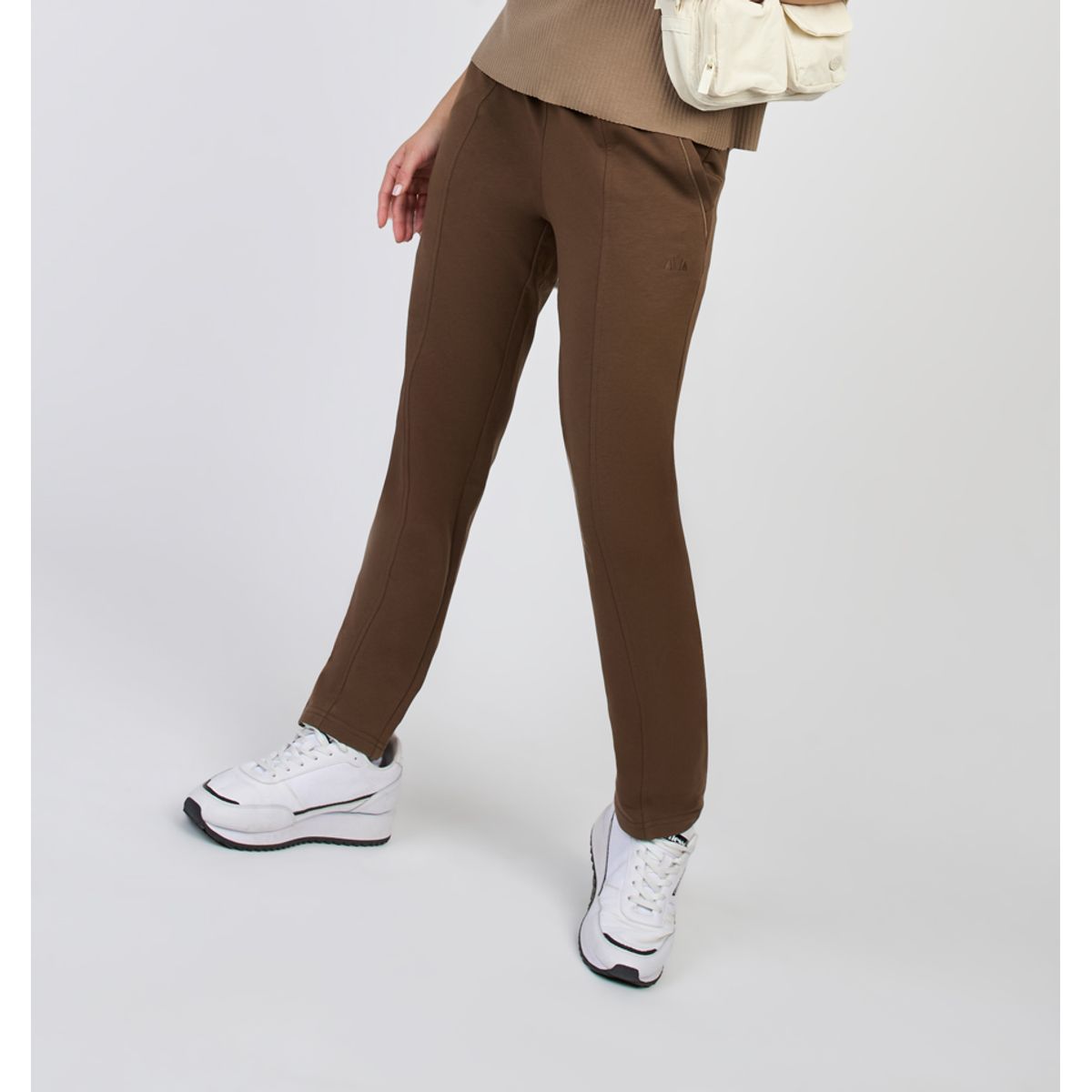 ELLESSE - PANTALON MUJER ELLESSE LORETA CAFÉ OSCURO