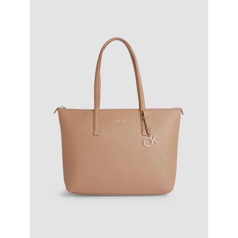CALVIN KLEIN - Cartera Tote Ck Must Md Café Calvin Klein