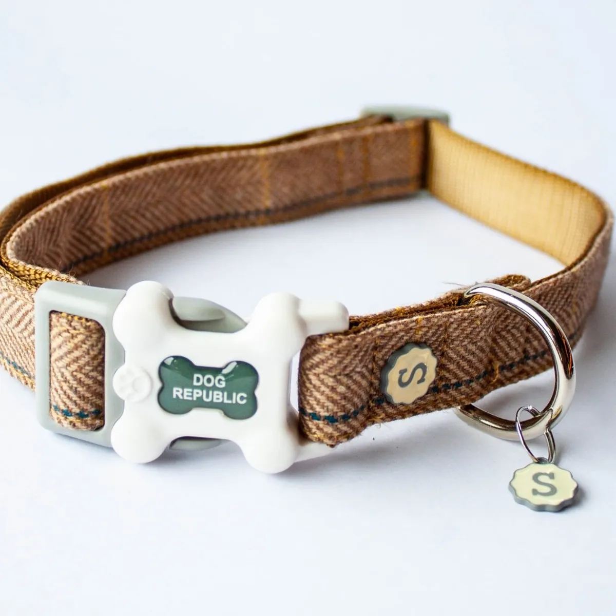 ANIMAL REPUBLIC - Collar de mascotas Grande Arena L Animal Republic