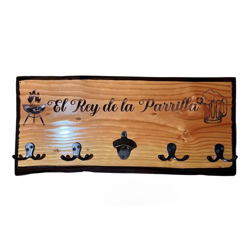 CUMBRES ARTESANIAS NATIVAS - Perchero con Destapador para Quincho en Madera