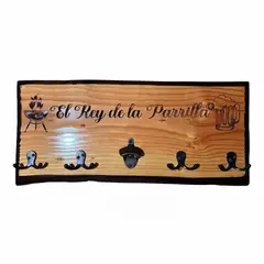 CUMBRES ARTESANIAS NATIVAS - Perchero con Destapador para Quincho en Madera