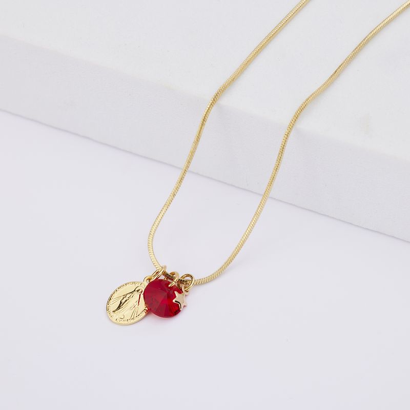 BY LAS CAYETANAS - Collar Virgen de los Rayos bañado en Oro 18k estrella y cristal rojo