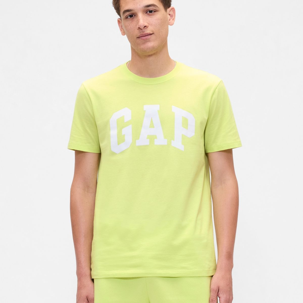 GAP - Polera Hombre Logo Manga Corta Amarillo Gap