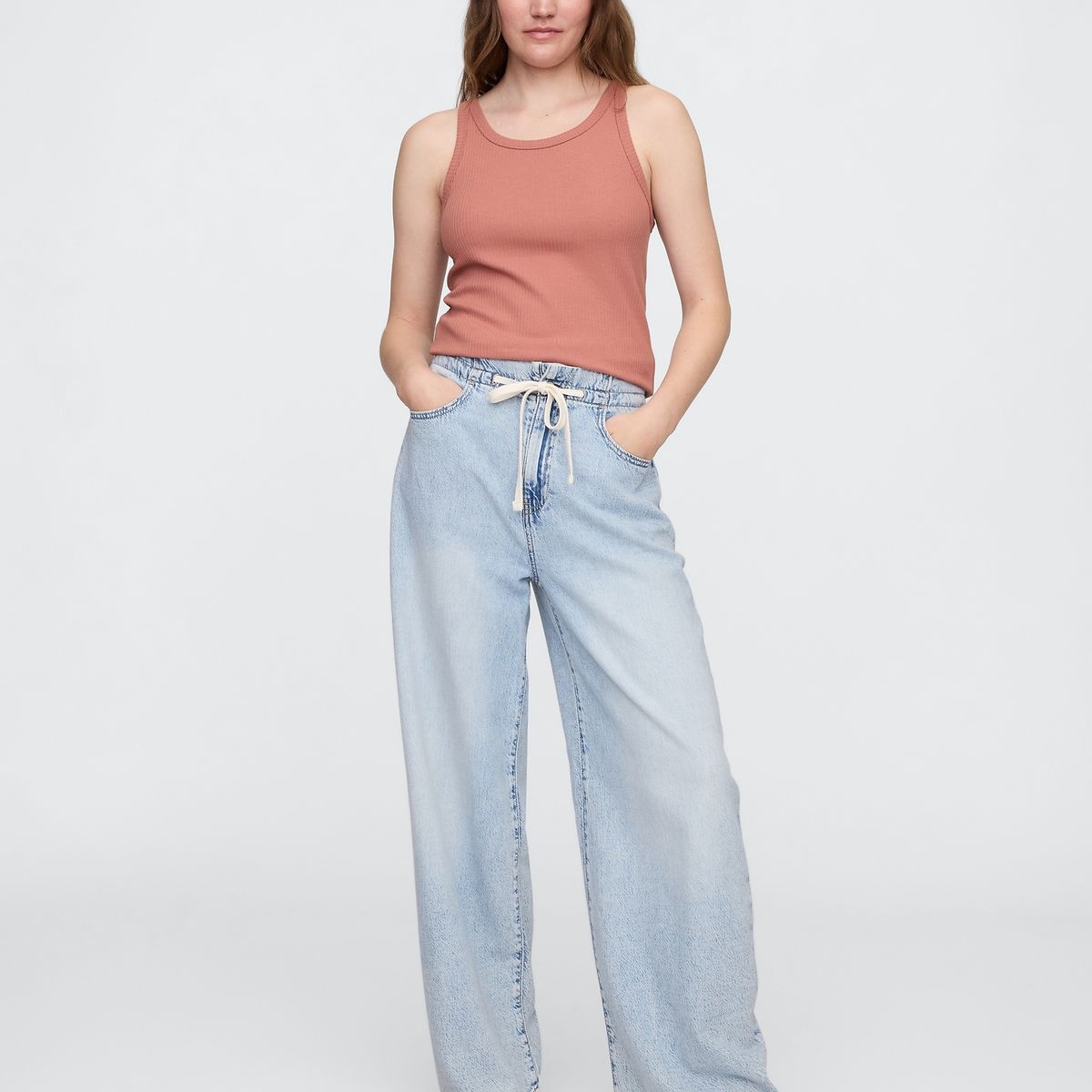 GAP - Polera Mujer High Neck Sin Manga Café Gap