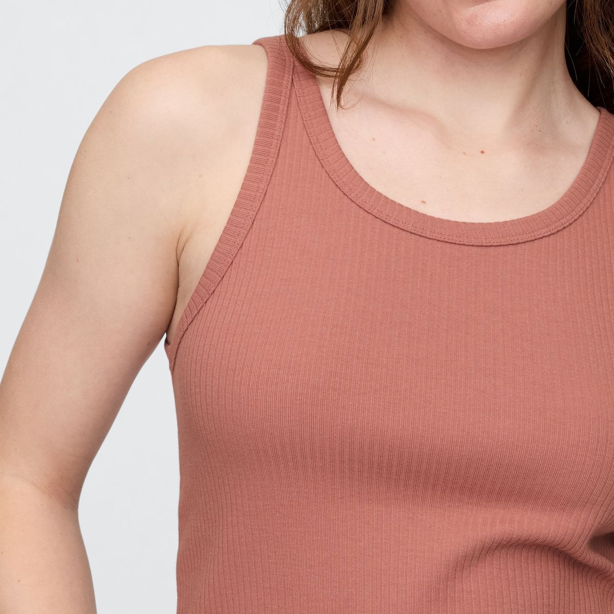 GAP - Polera Mujer High Neck Sin Manga Café Gap