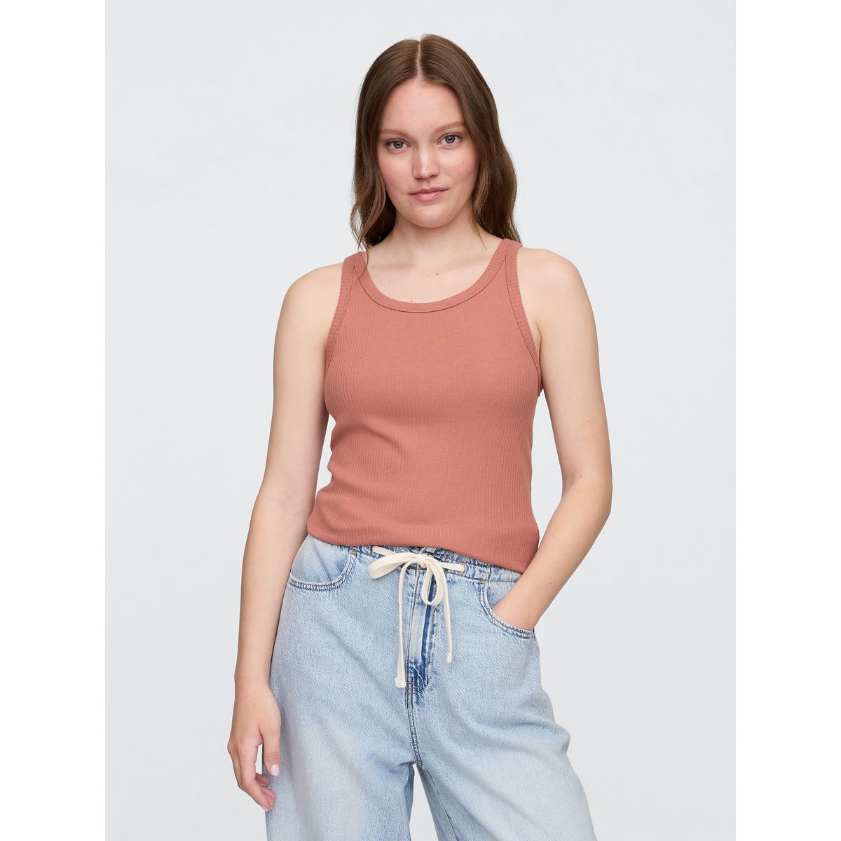 GAP - Polera Mujer High Neck Sin Manga Café Gap