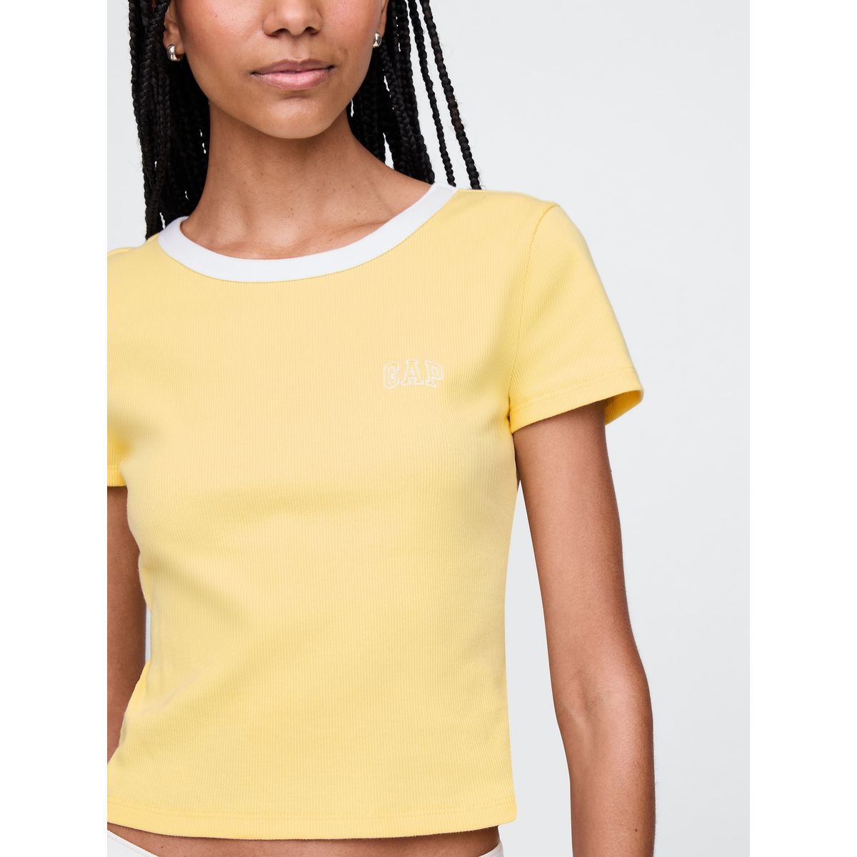 GAP - Polera Mujer Logo Ribbed Cropped Manga Corta Amarillo Gap