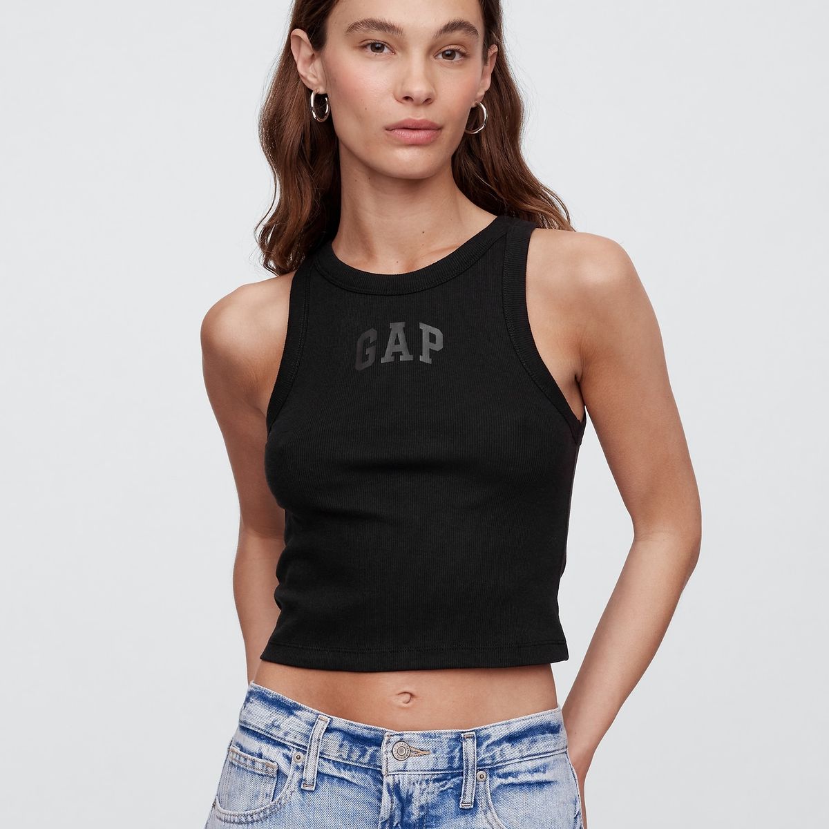 GAP - Polera Mujer Logo Ribbed Cropped Sin Manga Negro Gap