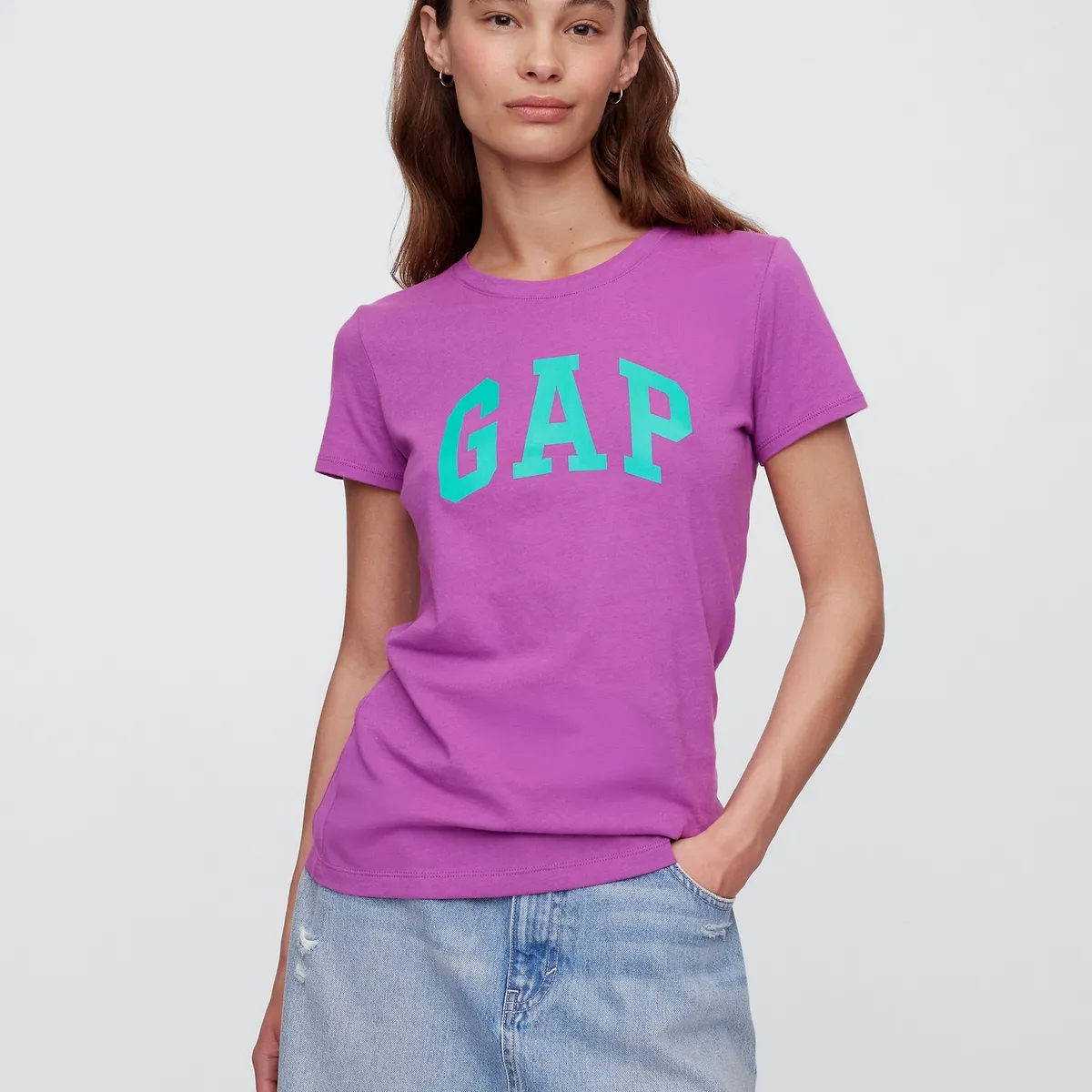 GAP - Polera Mujer Gap Classic Logo V25 Manga Corta Morado
