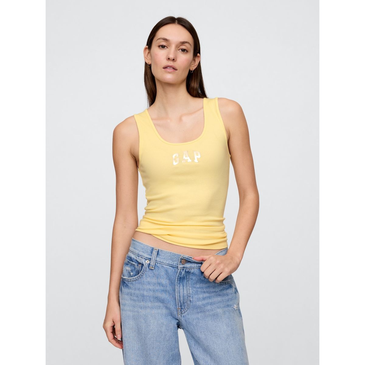 GAP - Polera Mujer Logo Rib Sin Manga Amarillo Gap