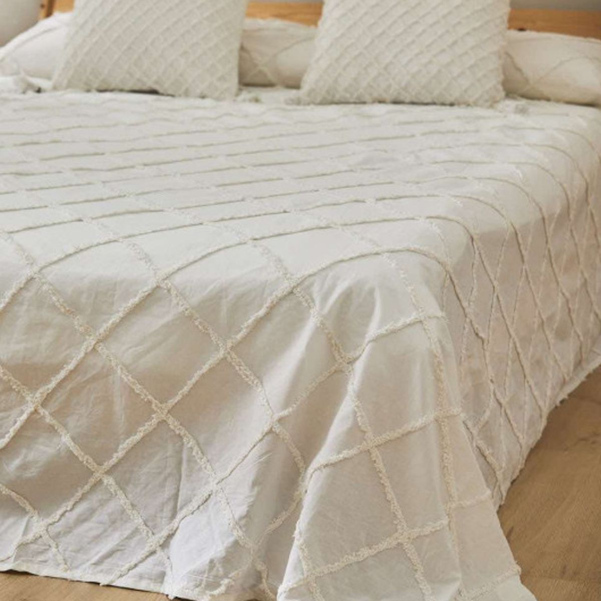 CALMA HOUSE - Colcha Royal2 Blanco 240x260 (cama 2 plazas o Queen) Calma House