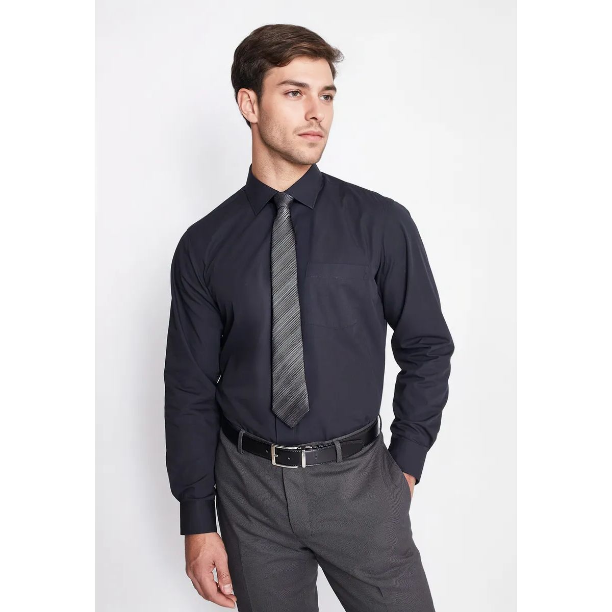 MAVIANNI - Camisa Formal Básica Lisa Regular Poplin Negro