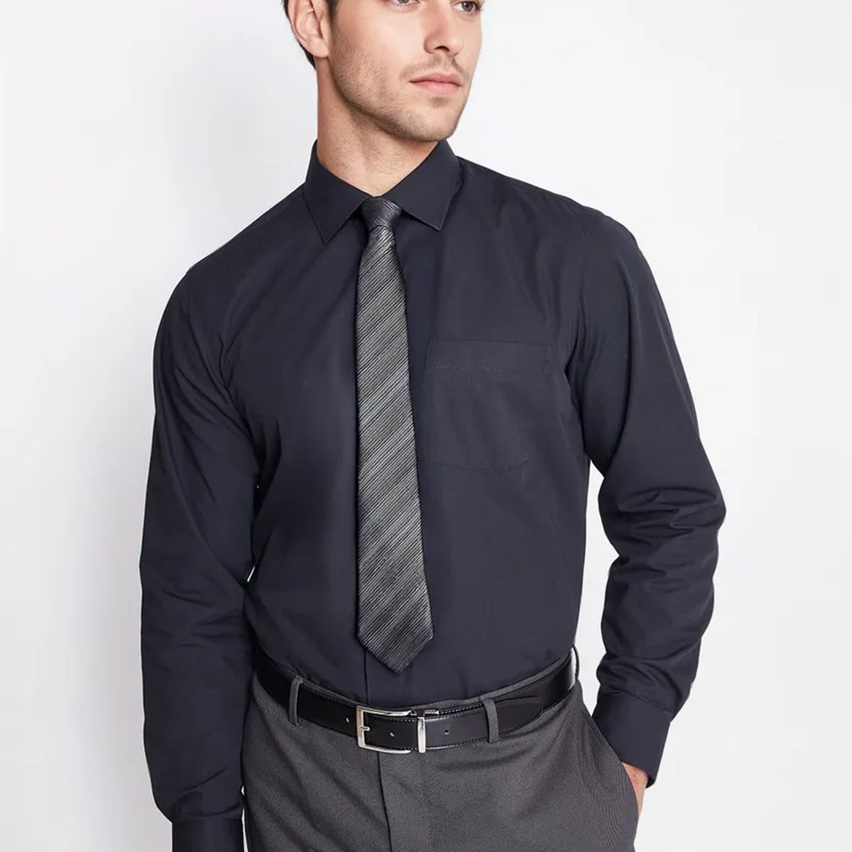 MAVIANNI - Camisa Formal Básica Lisa Regular Poplin Negro