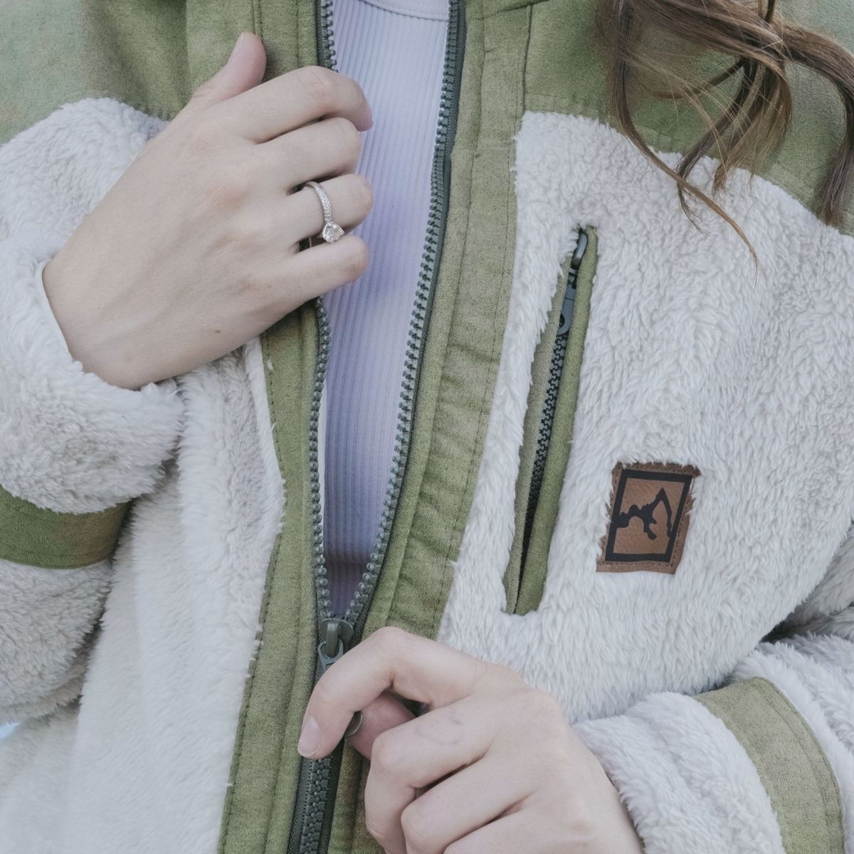 SENDERO - POLERON CORDERITO PILLAN BEIGE