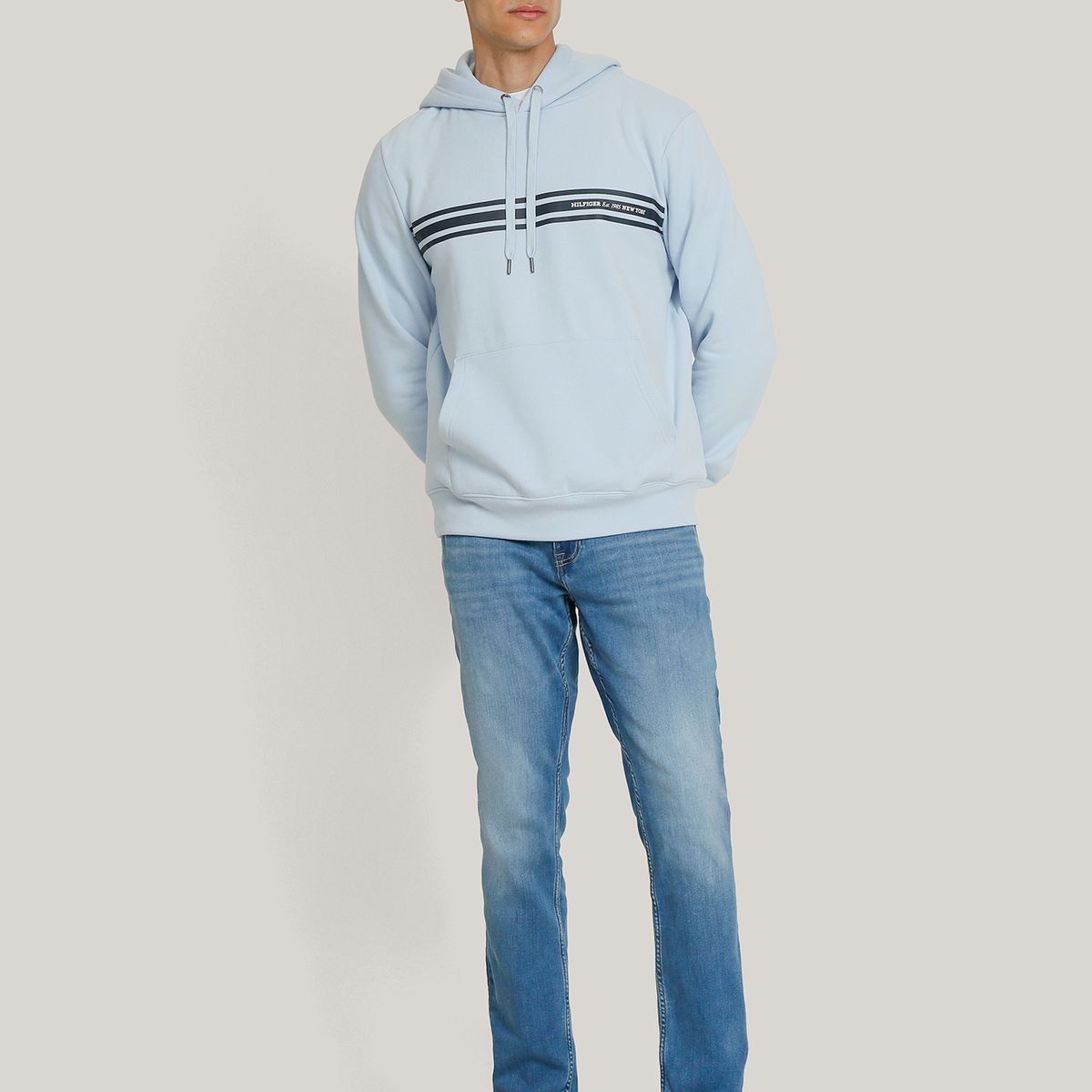 TOMMY HILFIGER - Polerón Hoodie Con Logo Central De Rayas Celeste Tommy Hilfiger