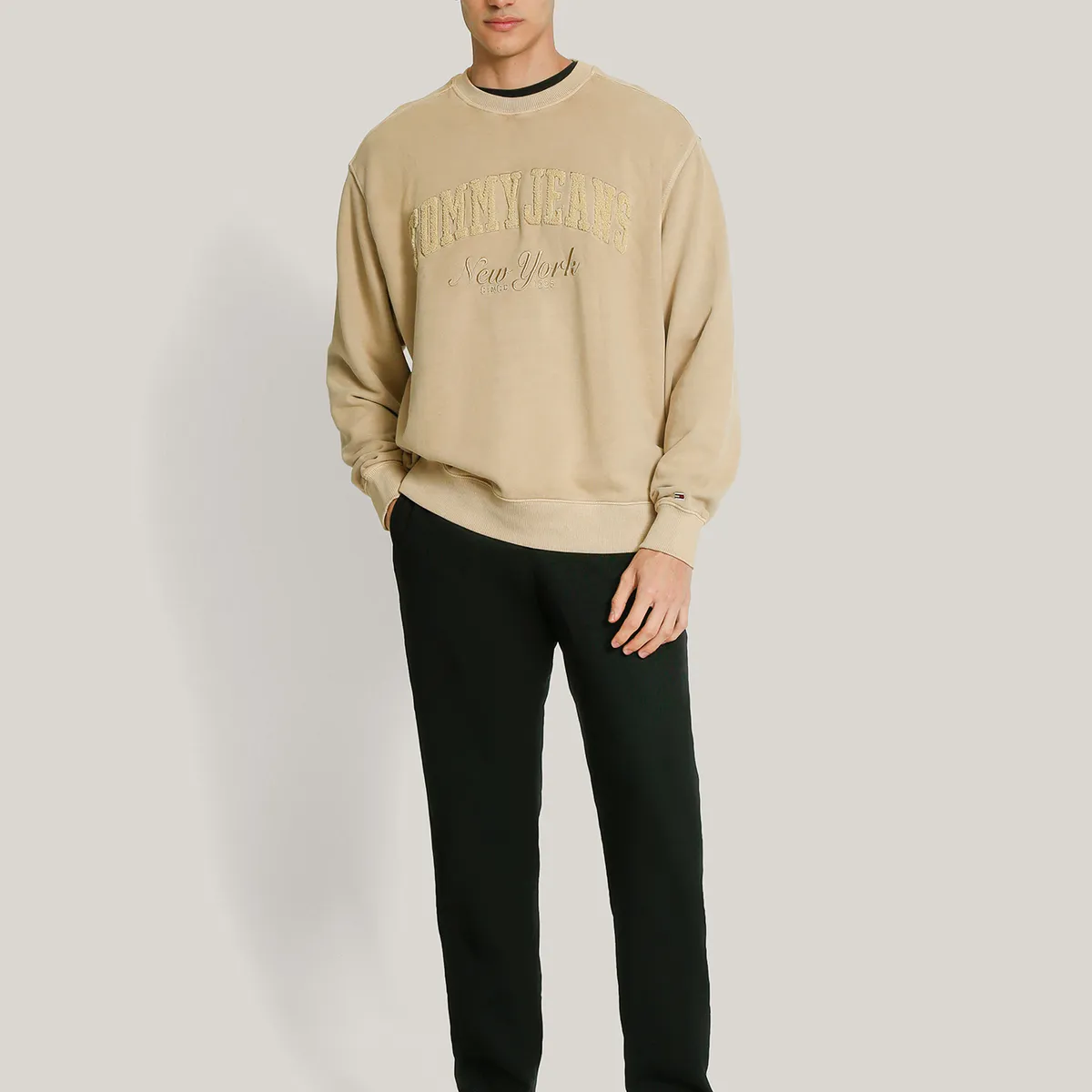 TOMMY HILFIGER - Polerón Relaxed Con Efecto Lavado Beige Tommy Jeans