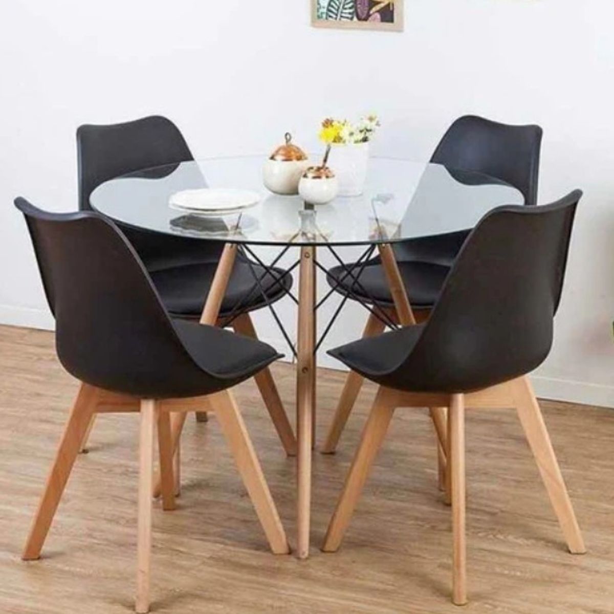 HABITA2 CHILE - COMEDOR TULIP GLASS 80 CM -4 PUESTO NEGRO…