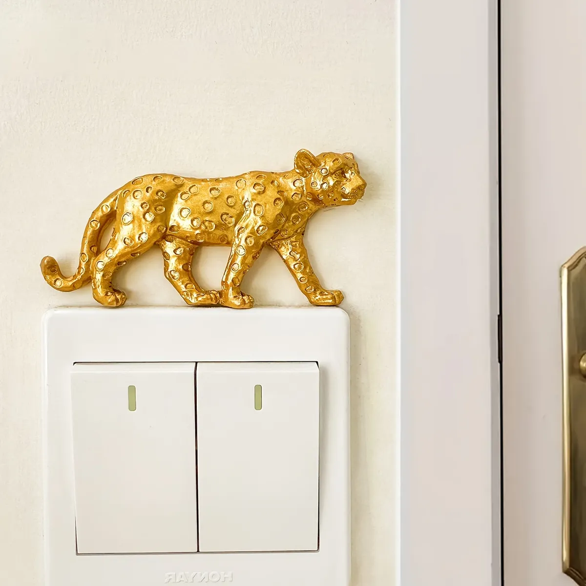 VATYERTY - 1 lámpara de resina 3D de leopardo dorado estilo bohemio para interruptor