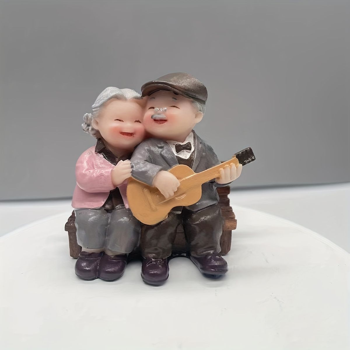 VATYERTY - Encantadora figura de resina de pareja de ancianos