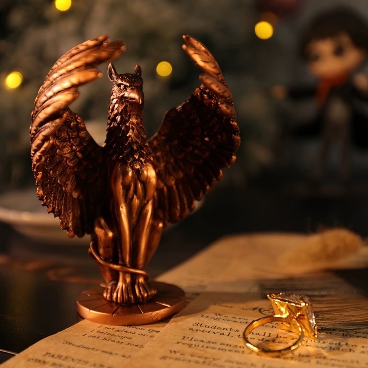 VATYERTY - 1 figura de grifo mitológico