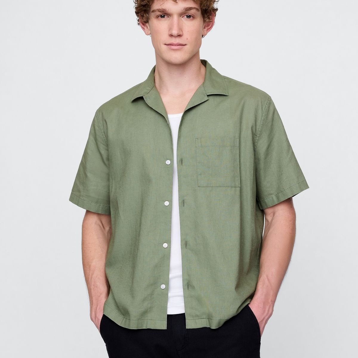 GAP - Camisa Hombre Lino Manga Corta Verde Gap