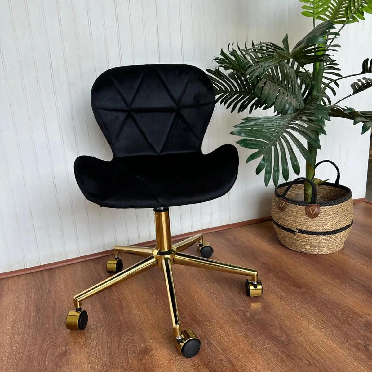 GENERICO - Silla Mariposa con ruedas de escritoio velvet gold Negra