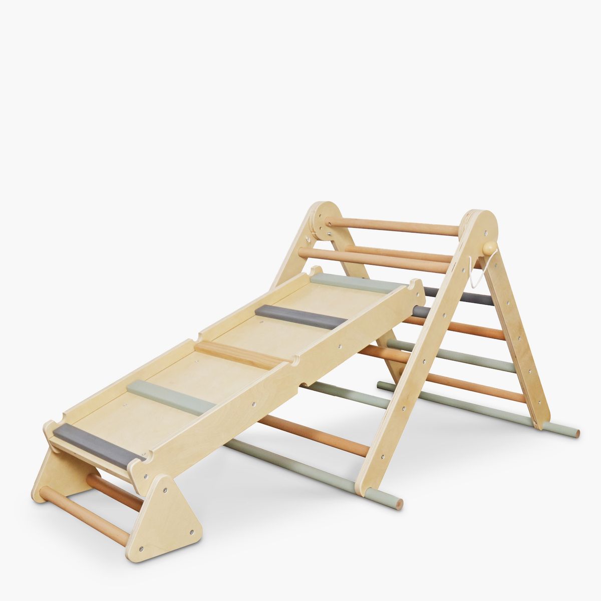 FORM DESIGN - Set Triángulo Pikler con rampa de Madera Infantil Facundo Multicolor Form