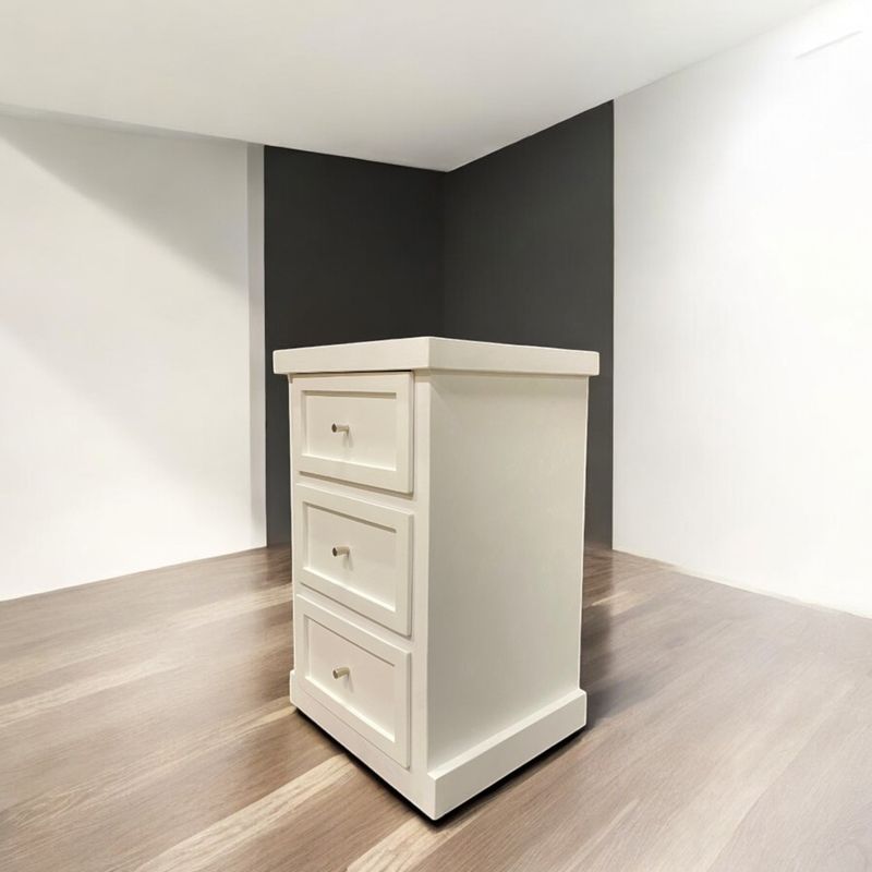 MUEBLES DE MADERA - Velador 3 cajones de madera lacado (rieles telescopicos)  MGR MUEBLES