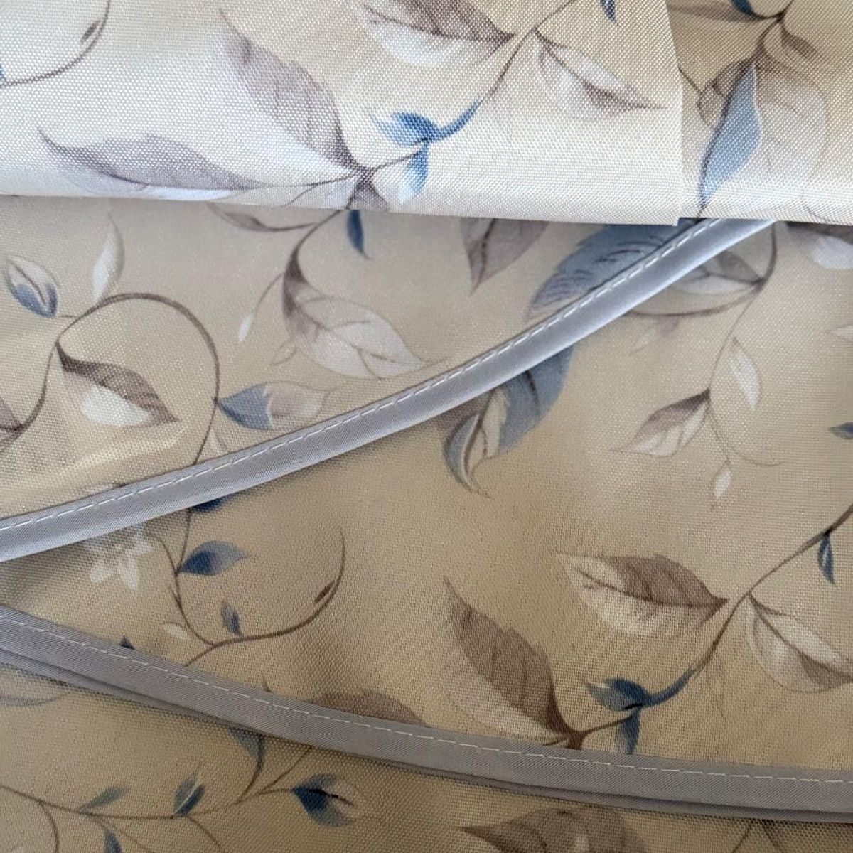 GENERICO - Mantel Redondo para Mesa Comedor - Diámetro 140 Cm beige-hojas