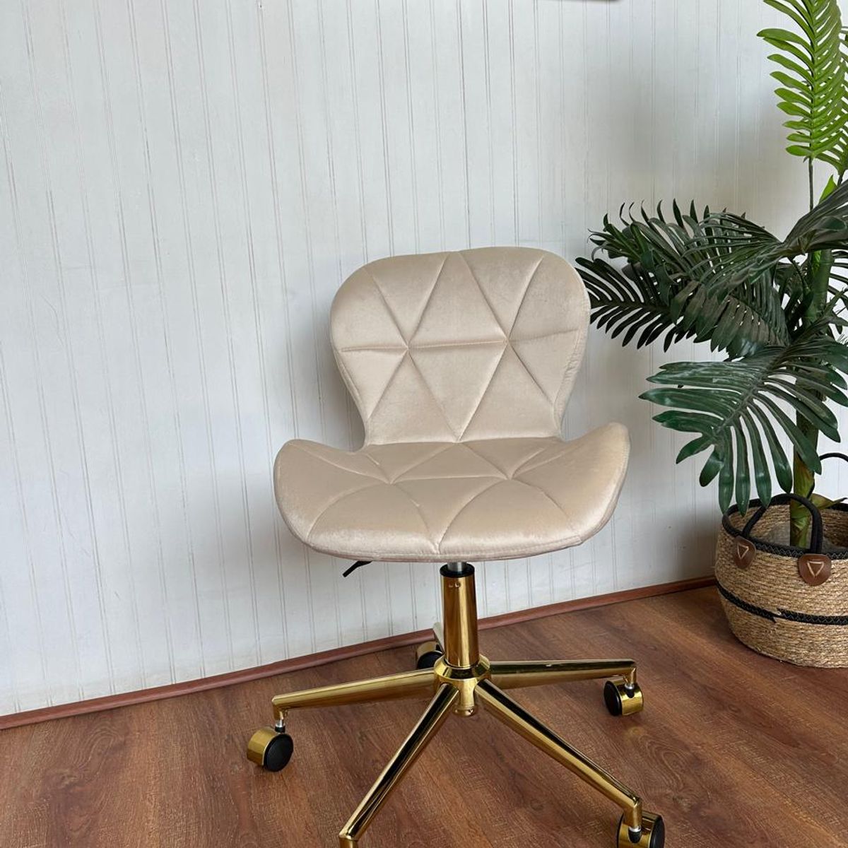 GENERICO - Silla Mariposa con ruedas de escritoio velvet gold Beige