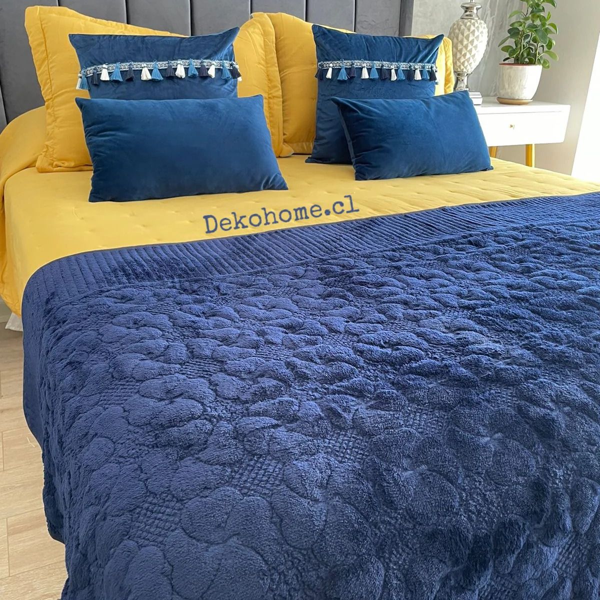 DEKOHOME - Piecera cama Plush Azul