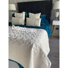 DEKOHOME - Piecera cama Plush Blanco Invierno