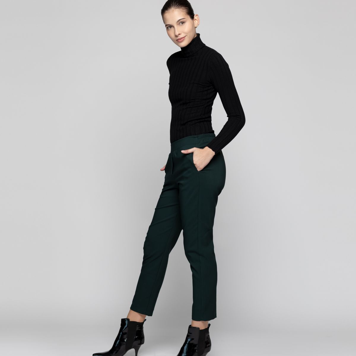 LINEATRE - Pantalón Mujer  Svetlana Verde Lineatre