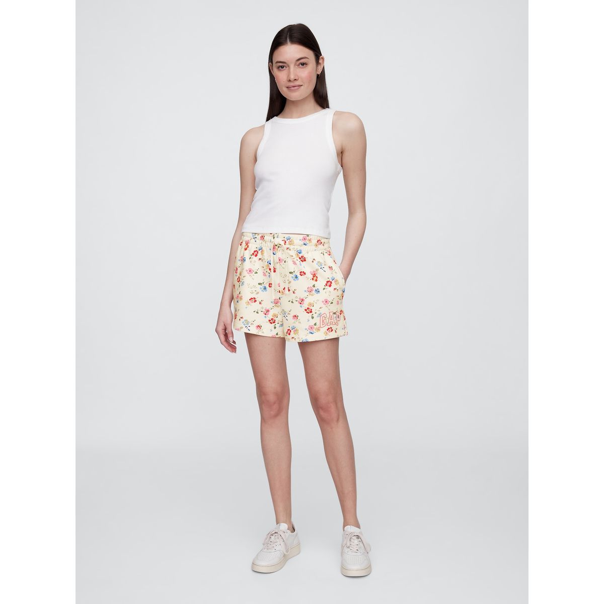 GAP - Short Mujer Logo Heritage Rojo Gap