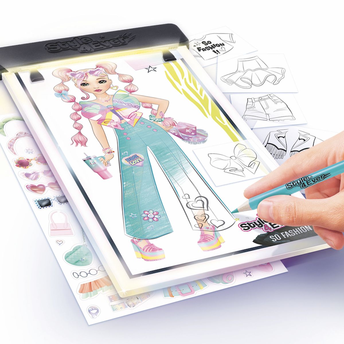 CANAL TOYS - DISEÑADOR DE MODA CON TABLETA LUMINOSA