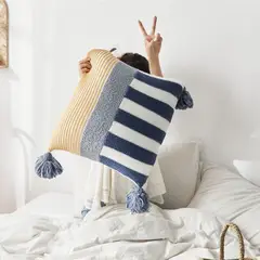 GENERICO - Funda Cojín 45x45 Rayas Pompones Larentia Cierre Invisible Azul