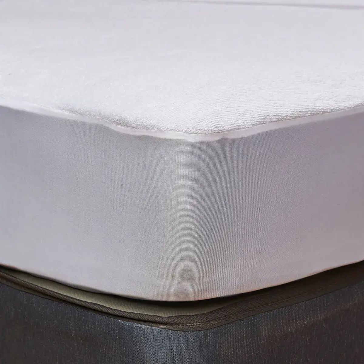 VELUTTI - Cubre Colchón Impermeable Con Fuelle 2 Plazas, Velutti