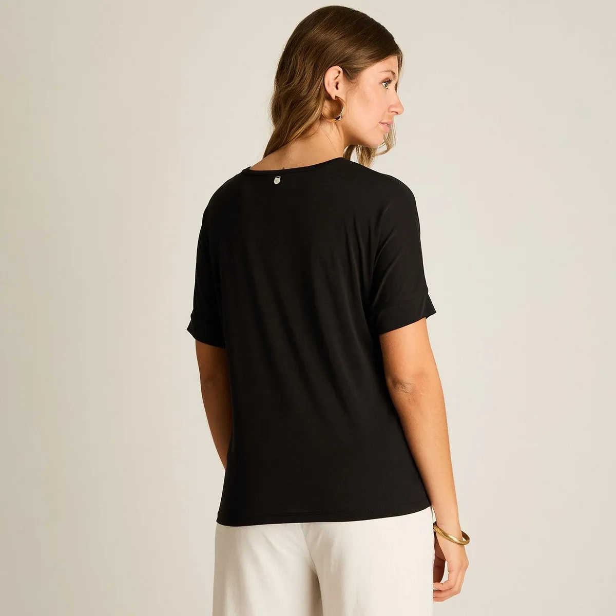 LORENZO DI PONTTI - Polera Negra Manga Corta con Lazo Lateral