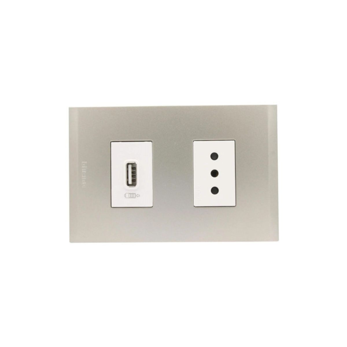 BTICINO - Cargador Usb A + Enchufe 10a Perla Blanc0 Bticino Nóbile AF2270USBEBNA
