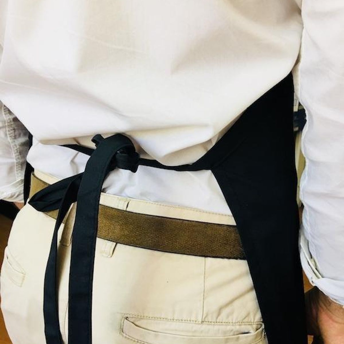 GENERICO - Pechera Gourmet Unisex con Hebilla de Bronce y Ajustes