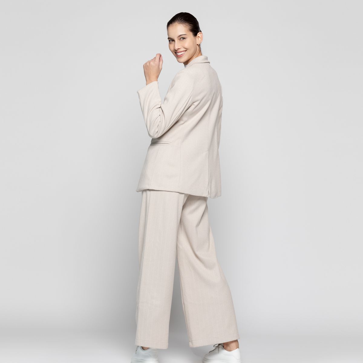 LINEATRE - Chaqueta Mujer Amelia Beige Lineatre