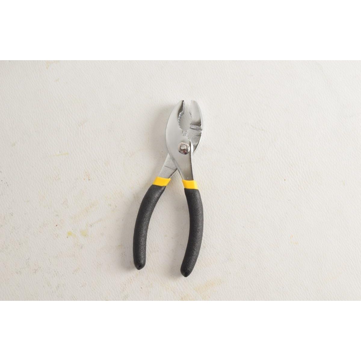 GENERICO - Alicate Universal Antideslizante de Niquel 150mm Nuevo