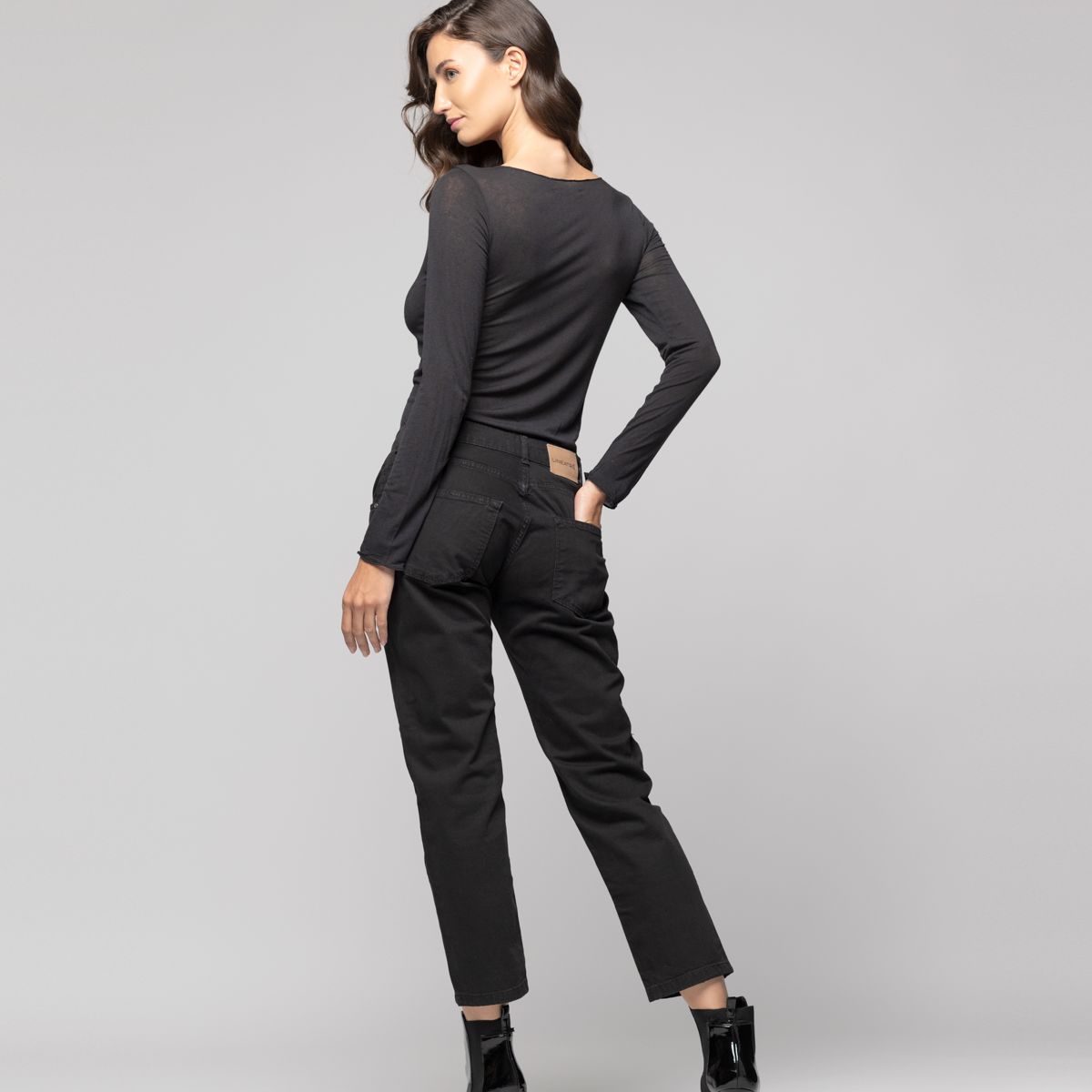 LINEATRE - Polera Mujer Donata  Negro Lineatre